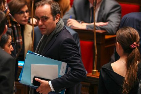 France / La „loi spéciale“ va permettre de reporter à janvier le débat budgétaire