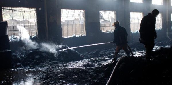 109 Tote bei Feuer in Textilfabrik