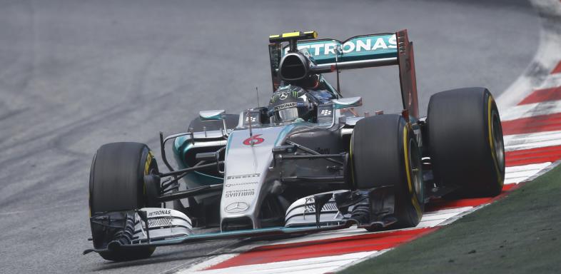 Rosberg gewinnt in Österreich