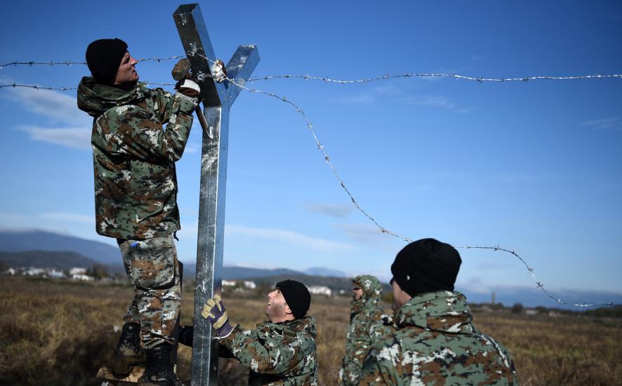 Mazedonien baut Zaun an Grenze