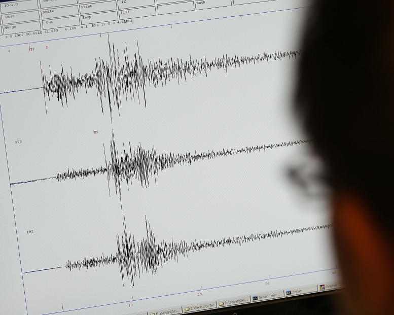 Gefährliches Erdbeben erschüttert Indonesien