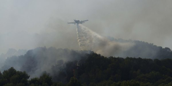 Waldbrand weiter außer Kontrolle