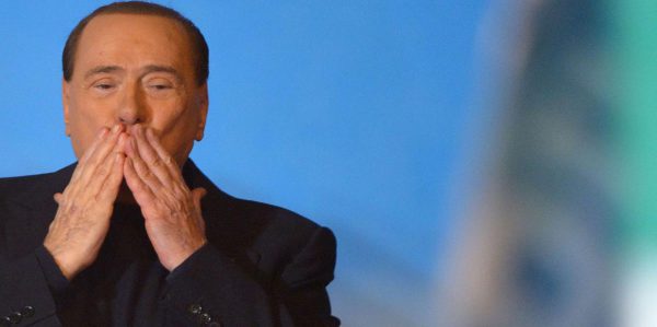 Berlusconi geht mit Kampfansage
