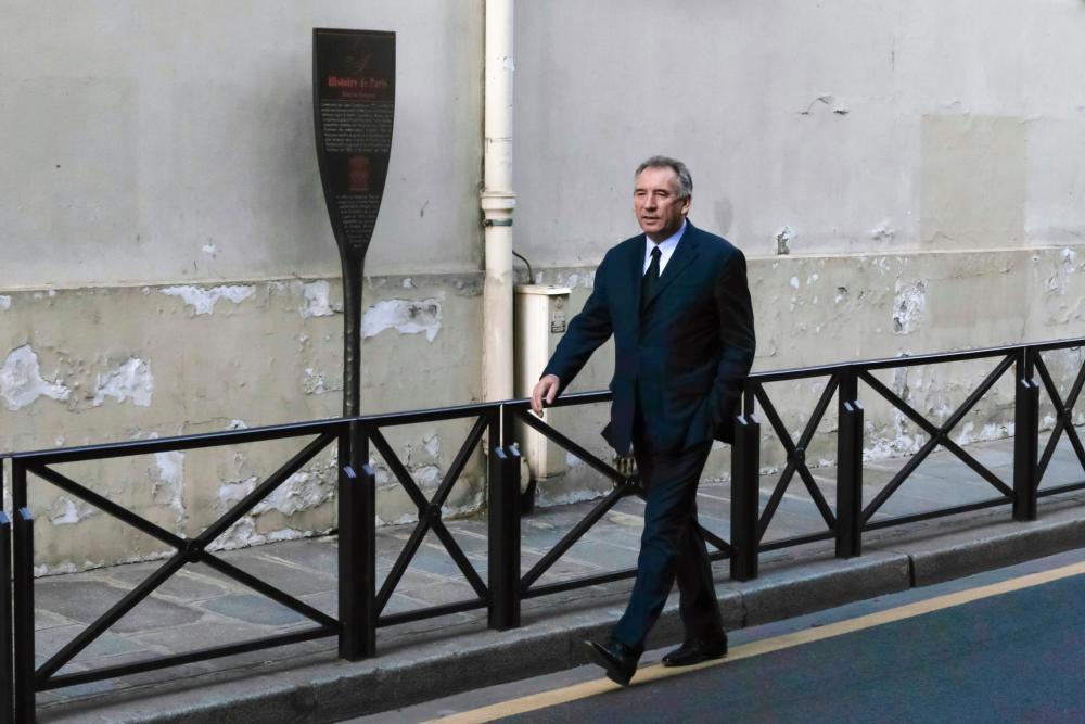 Bayrou und de Sarnez sind weg
