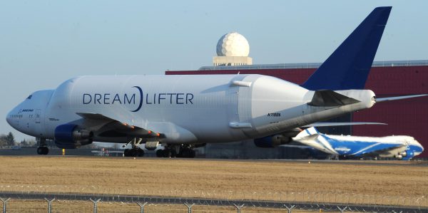 Boeing Dreamlifter auf Stippvisite