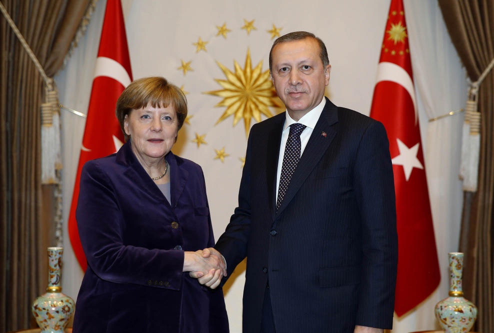 Merkel bei Erdogan, Gabriel bei Tillerson