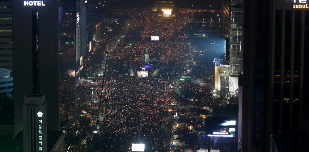 Erneut hunderttausende Südkoreaner auf der Straße