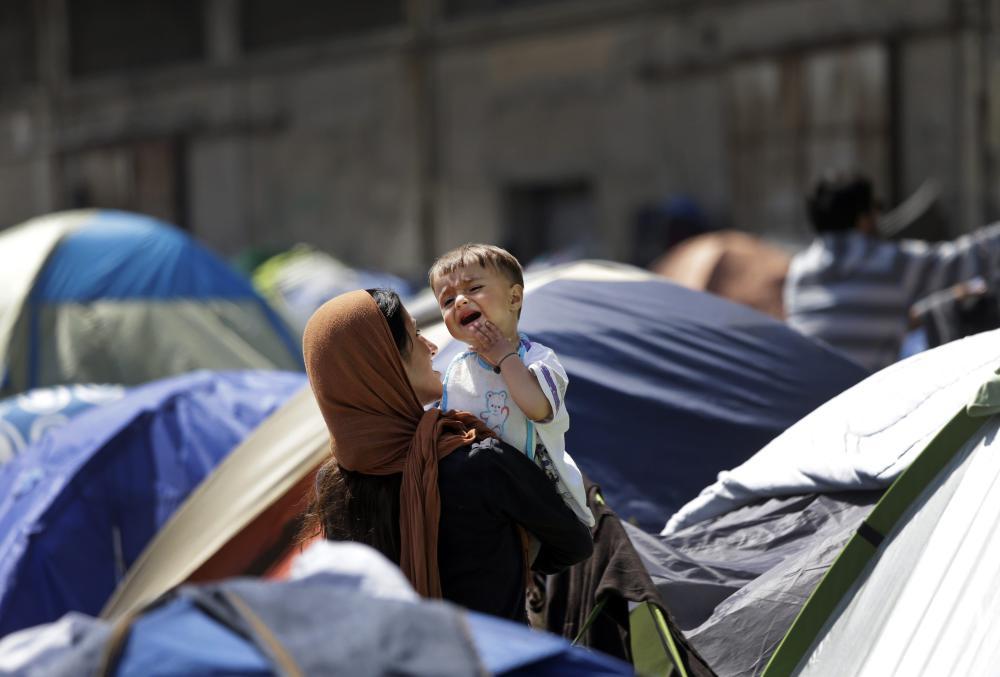 Athen will Flüchtlinge auf das Festland bringen