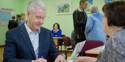 Amtsinhaber Sergej Sobjanin  gewinnt Wahl