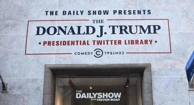 Comedy-Show veralbert Trump mit Twitter-Ausstellung