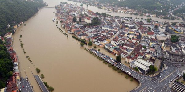 Hochwasser hält Tausende in Atem