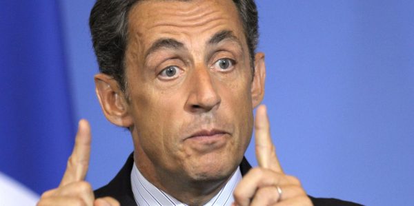 Sarkozy macht Versprechungen