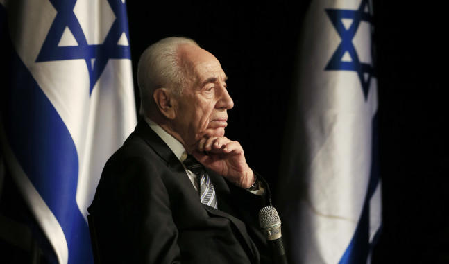 Schimon Peres kämpft um sein Leben