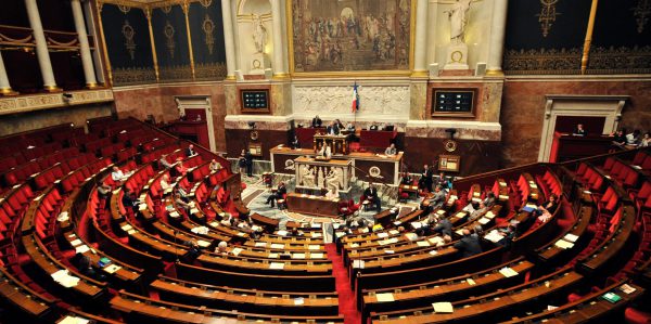 Franzosen bestimmen neue Nationalversammlung