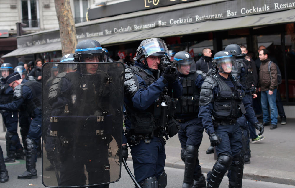 Anti-Terror-Einsätze in Paris und Brüssel