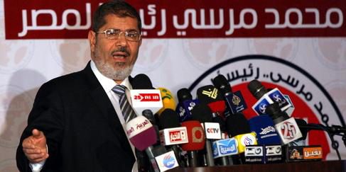 Islamist Mursi geht auf den Iran zu