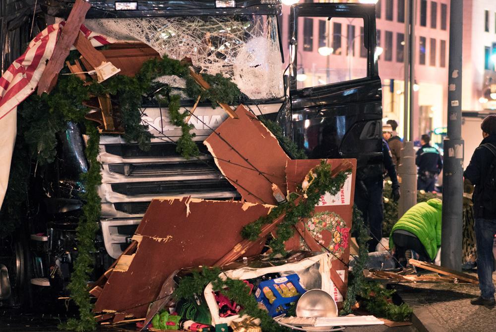 Terror in Berlin? Zwölf Tote auf Weihnachtsmarkt!