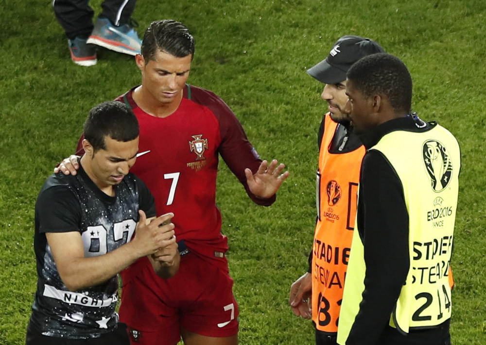 Nach Selfie: UEFA ermittelt gegen Portugal