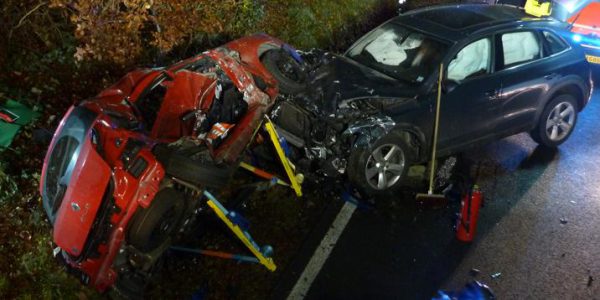 Junger Autofahrer stirbt bei Unfall