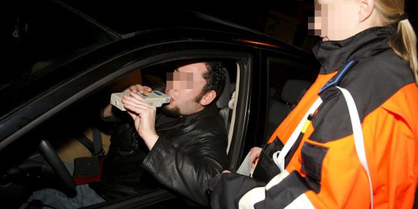 Trunkenbolde halten Polizei auf Trab
