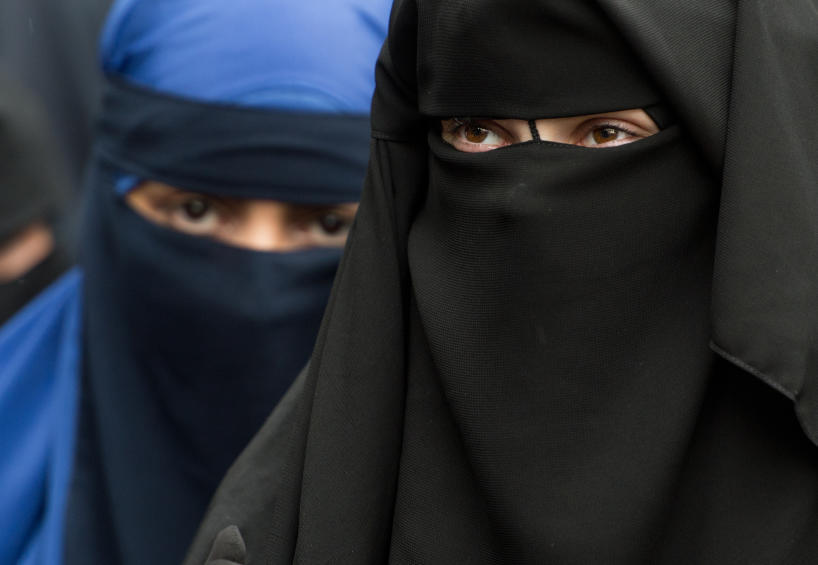 Wien verbietet Burka und Koran-Verteilen