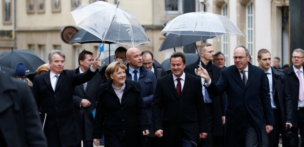 Merkel hält in Luxemburg an Pkw-Maut fest