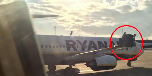 Ryanair-Flugzeuge streifen sich