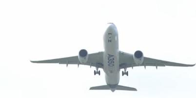 Erstflug von Airbus A350