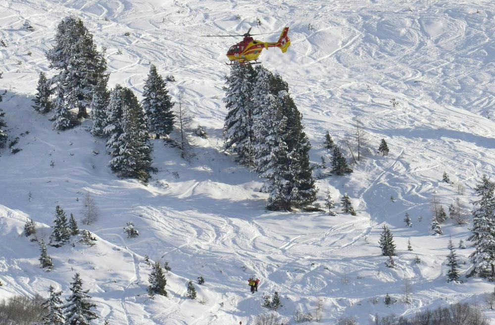 Lawine reißt Skifahrer 200 Meter mit