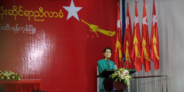 Suu Kyi als Parteichefin bestätigt
