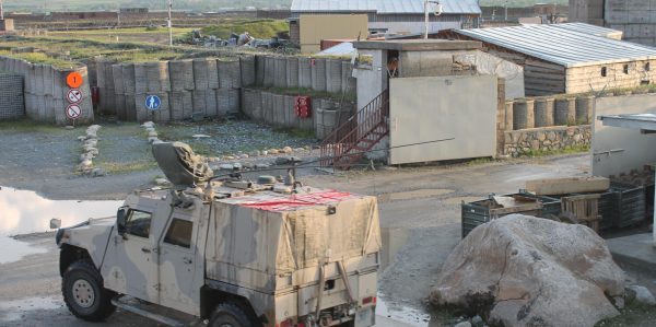 Falscher Polizist erschießt drei Nato-Soldaten