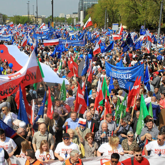 Tausende demonstrieren für Freiheit und Europa