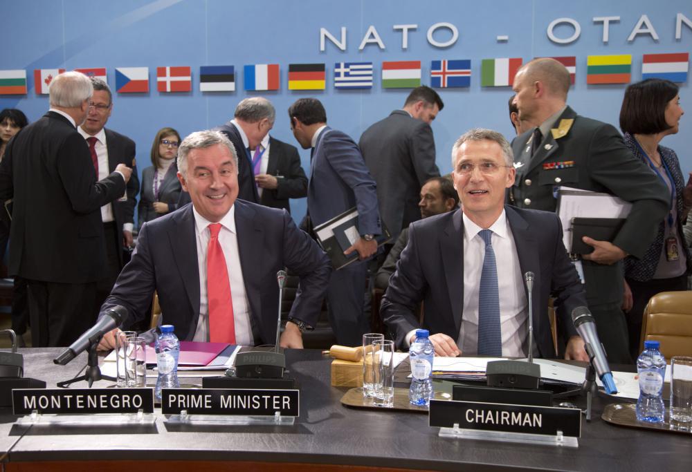 NATO beschließt Aufnahme Montenegros