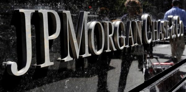 JPMorgan gerät von allen Seiten unter Feuer