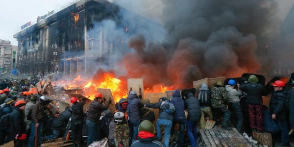 Der Maidan beherrschte Gipfel