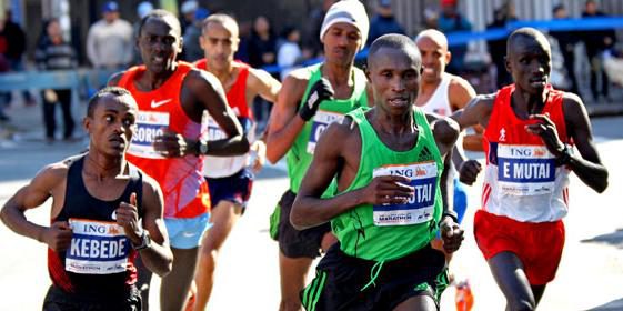 Geoffrey Mutai läuft Streckenrekord