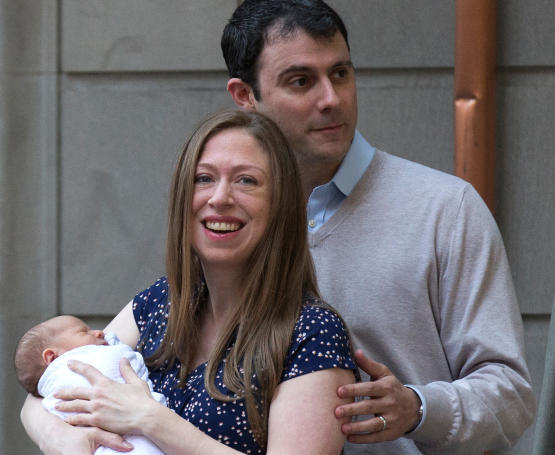Chelsea Clinton verlässt mit neugeborenem Sohn das Krankenhaus