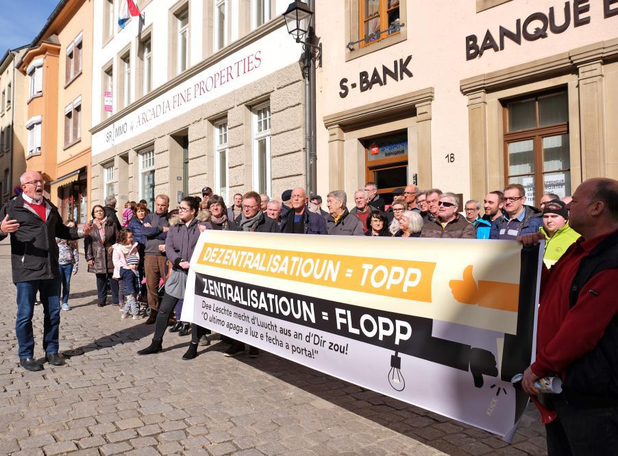 Protest gegen Schließung von BCEE-Filiale