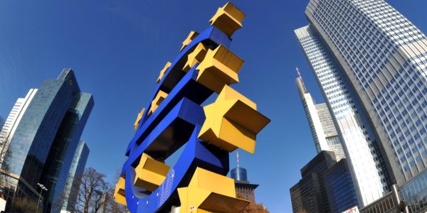 EZB sieht leichten Rückgang