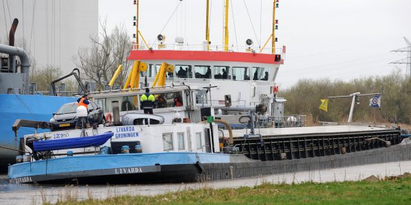 Niederländische Schiffe auf der Ems kollidiert