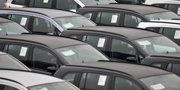 Französischer Automarkt schrumpft