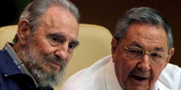 Raúl Castro ist neuer Parteichef