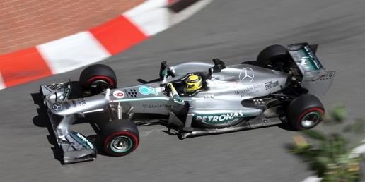 Mercedes -Duo dominiert freies Training