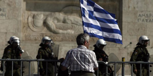 Griechisches Sparpaket unter Dach und Fach