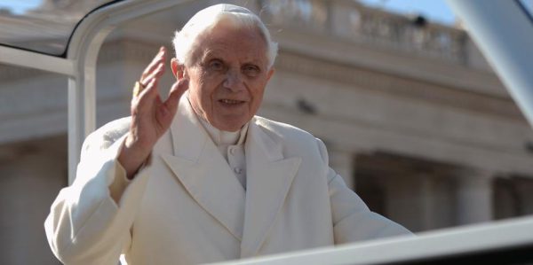 Papst Benedikts Pontifikat endet