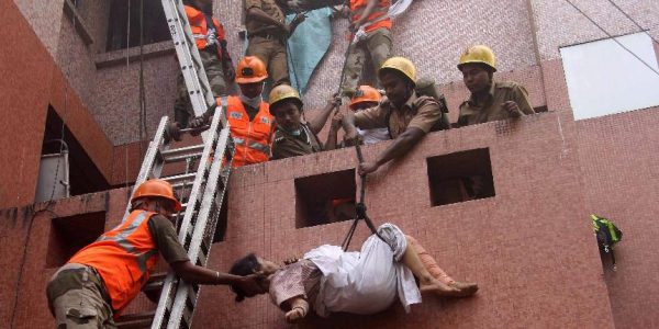 90 Tote bei Feuer in indischem Krankenhaus