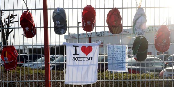 Schumacher weiter in Lebensgefahr