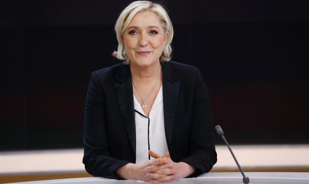 Le Pen legt vorübergehend FN-Vorsitz nieder