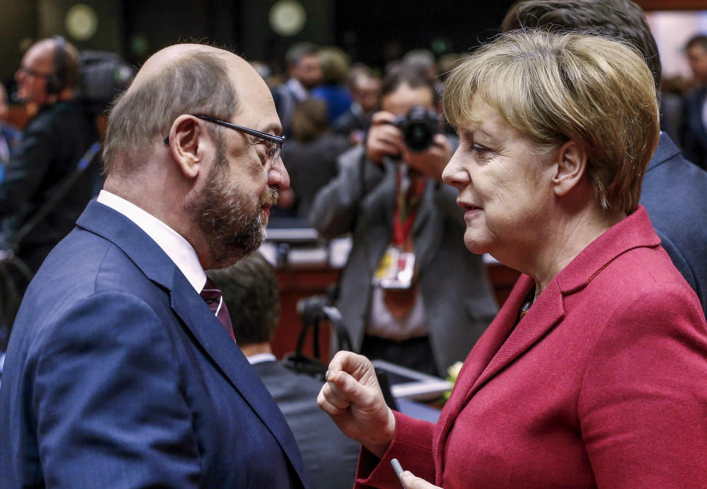 Merkel und Schulz liegen in Beliebtheit gleichauf
