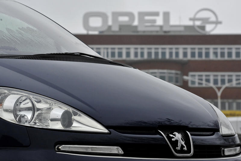 PSA Peugeot Citroën prüft Übernahme von Opel